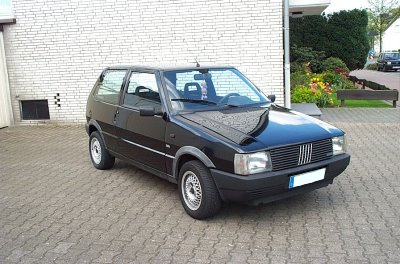 Fiat Uno 45 S schwarz