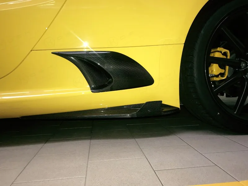 Koshi Carbon Furia Shark Fin Side Skirts