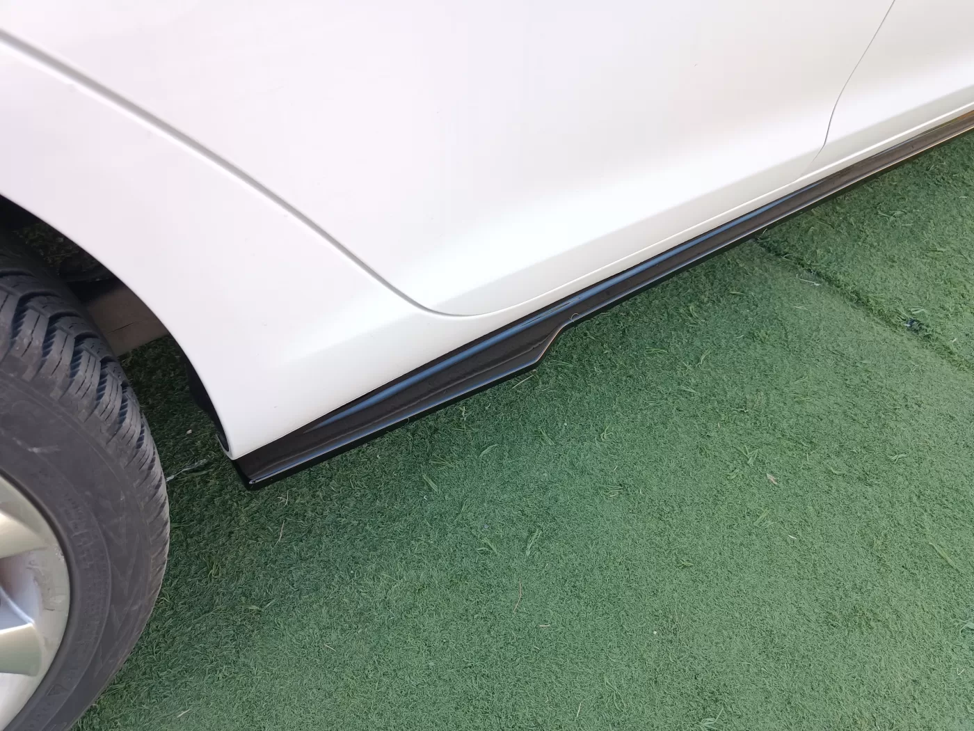 Motordrome Side Skirts Extensions Motordrome Side Skirts Extensions