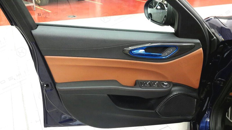 Alfa-Romeo-Giulia-Stelvio-internal-door-handles-3 Koshi Carbon Innere Türgriffabdeckungen
