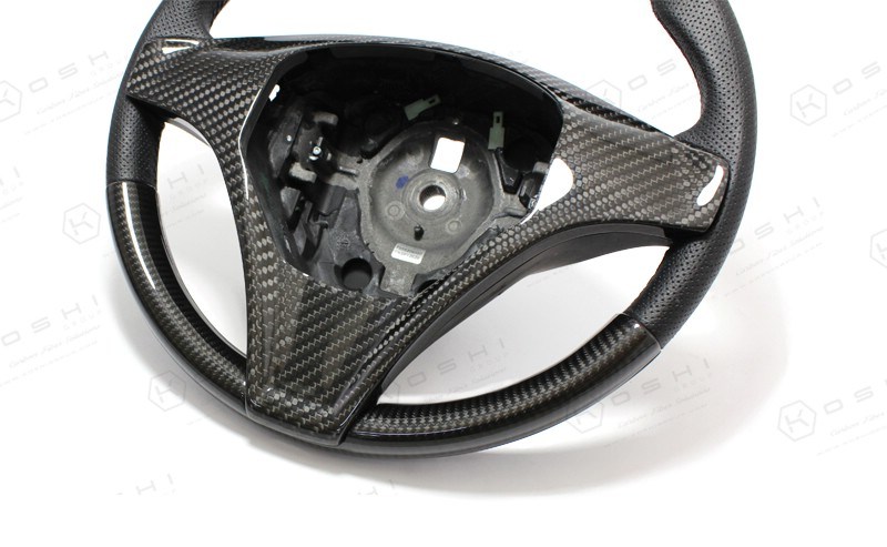 Koshi Carbon Lenkradverkleidung