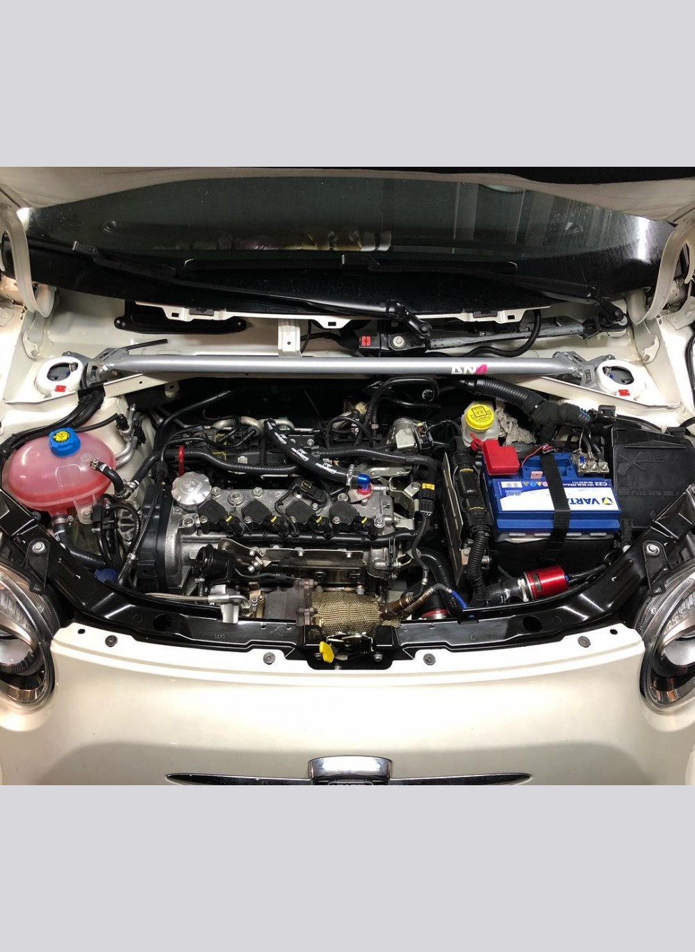 PC0001-010 DNA Racing Front Strut Bar Kit