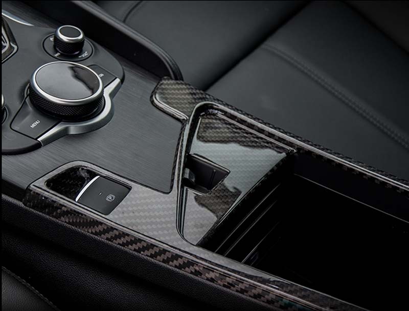Carbon-fiber-Alfa-Romeo-Giulia-central-tunel-cover-trim-SKU-ARGL-13-4 Koshi Carbon Mittelkonsolenverkleidung