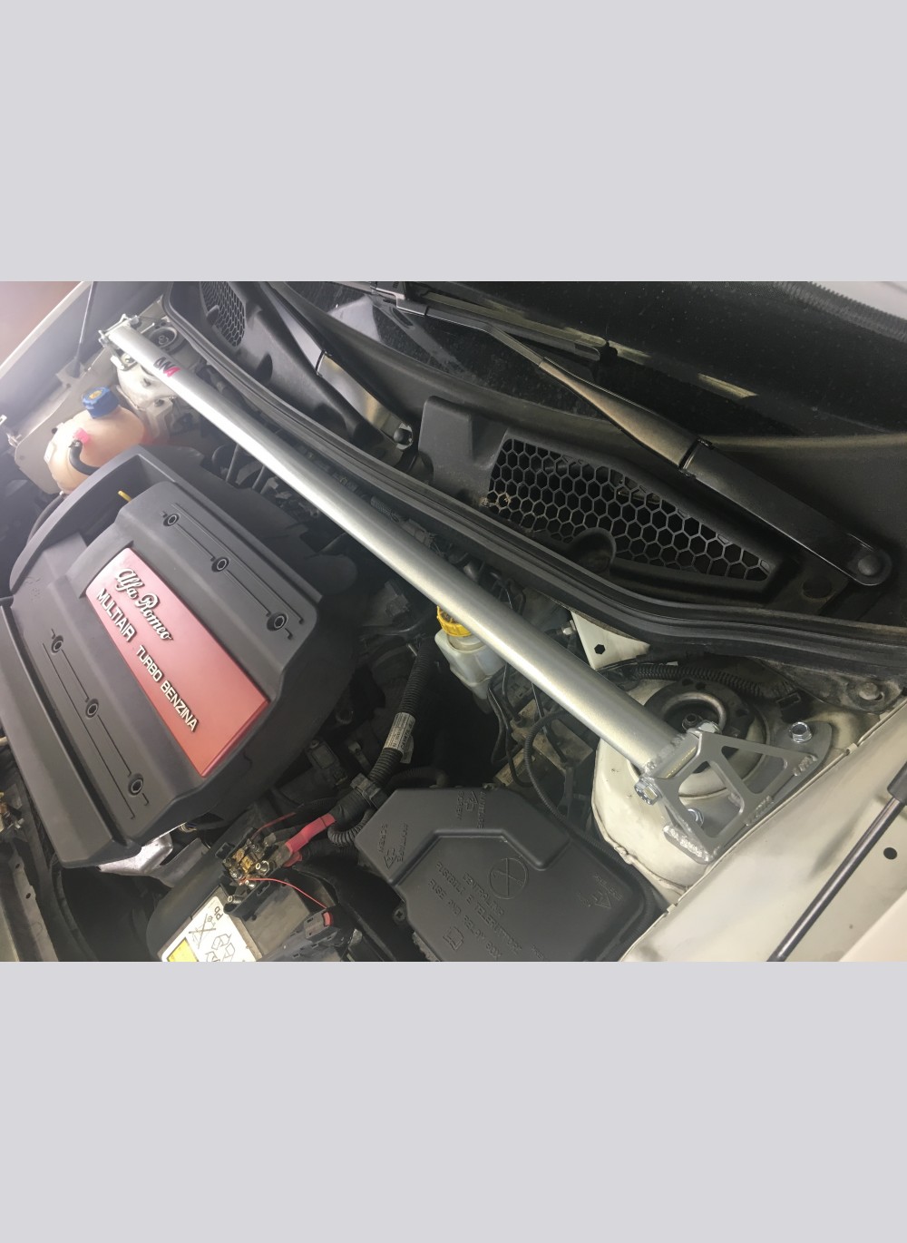 kit-barra-duomi-anteriore-dna-racing DNA Racing Front Strut Bar Kit