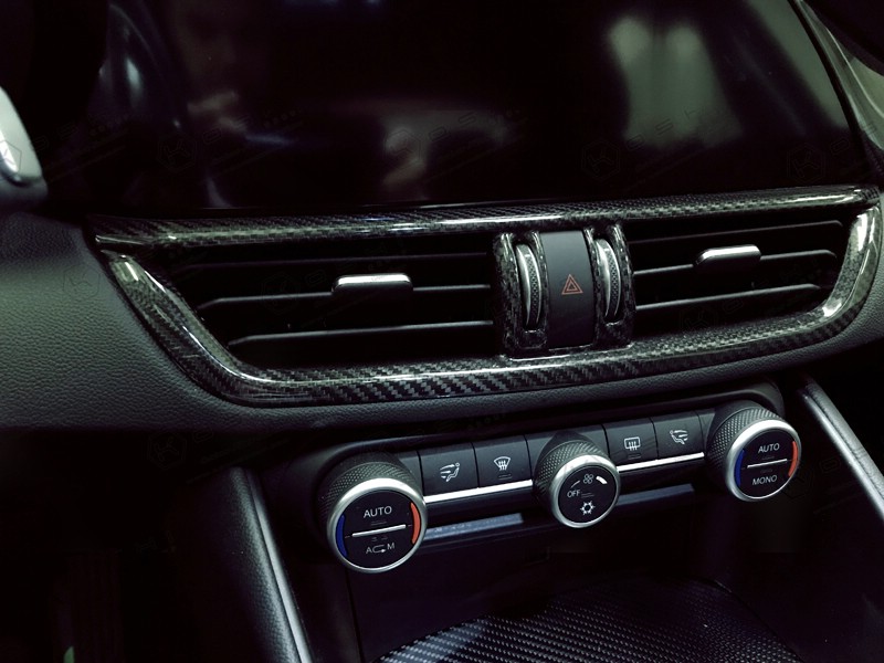 Alfa-Romeo-Giulia-Stelvio-central-console-AC-airvent-cover-frame-1 Koshi Carbon central console AC airvent cover frame