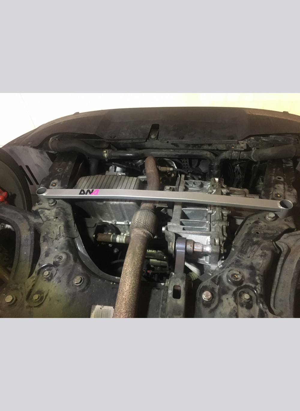 kit-barra-slitta-anteriore-dna-racing3 DNA Racing Front Subframe Tie Rod Kit