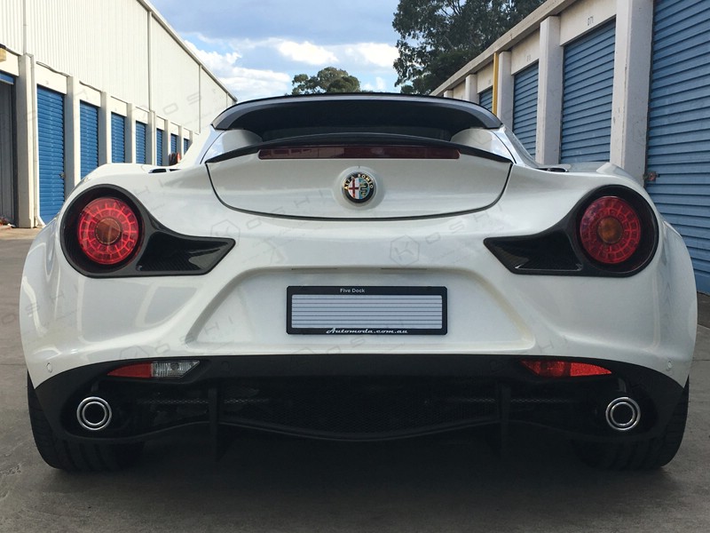 Koshi Carbon Rear frame tail light 488 Ferrari Style